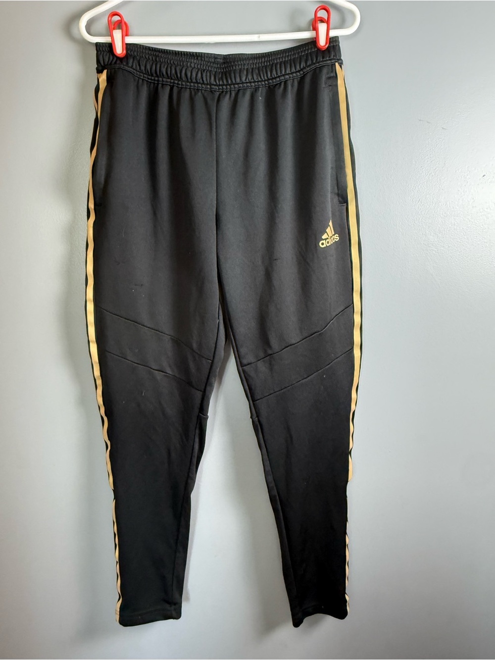 Adidas Aeroready Mens  Sereno Slim Tapered-Cut 3-Stripes Pants Black/Gold  Sz M